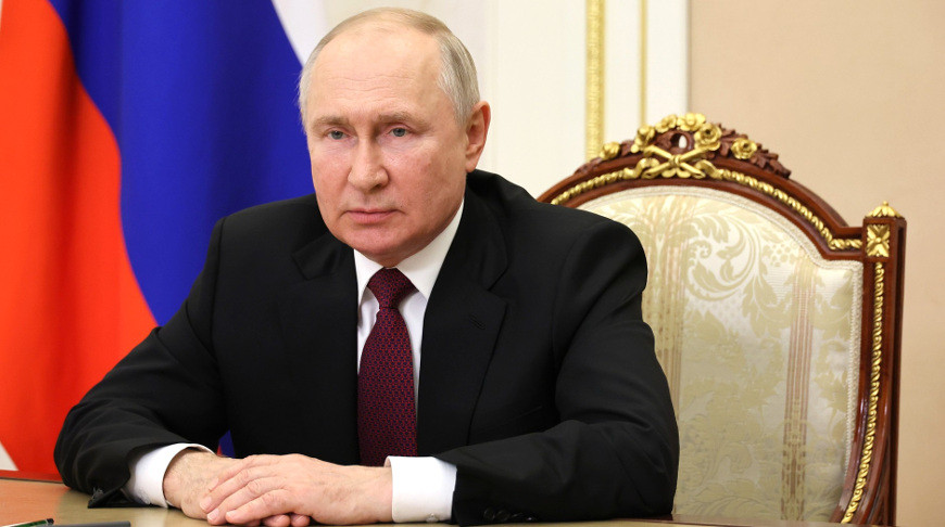 Путін скликав екстрену нараду через рубль: екстремальний захід не спрацював, ЗМІ дізналися нові плани